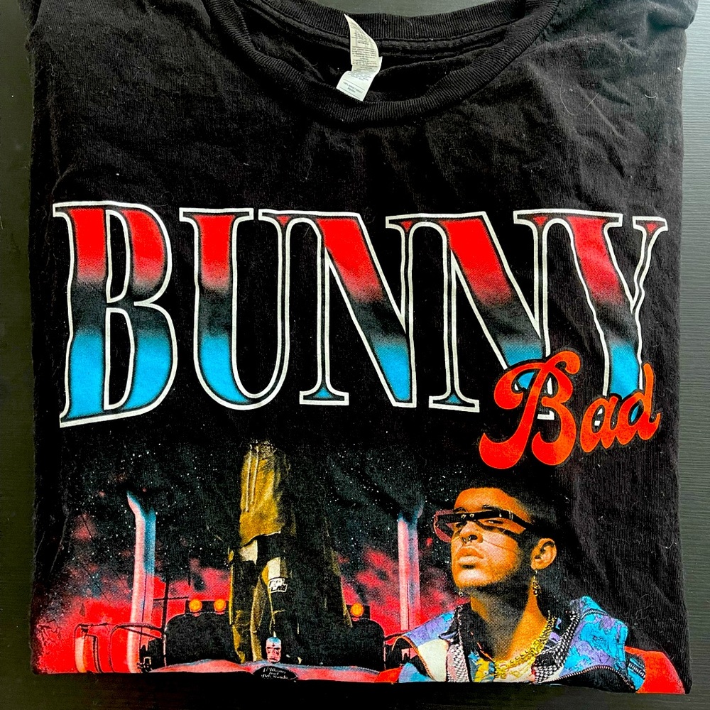 Bad bunny T-shirt